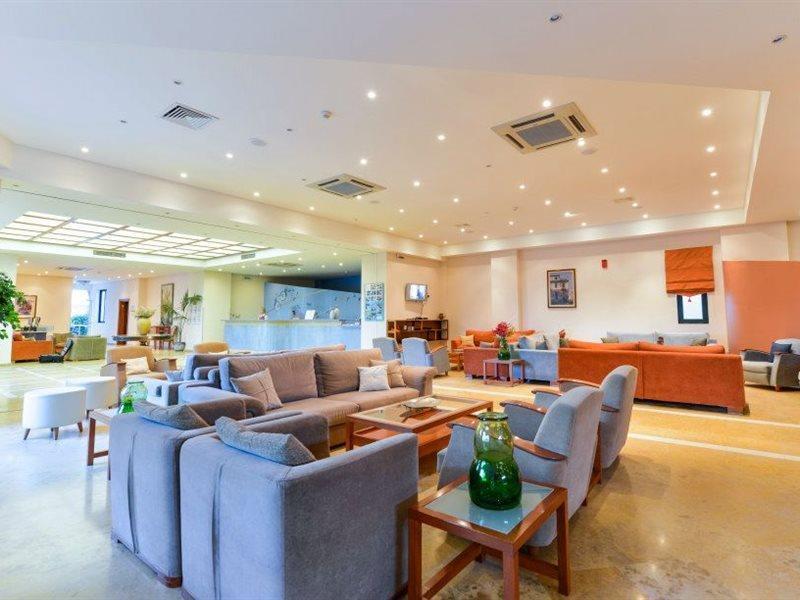 Mediterranean Beach Resort ลากานาส ภายนอก รูปภาพ