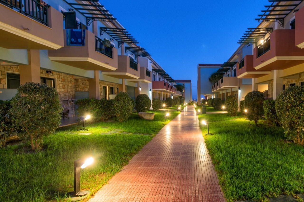 Mediterranean Beach Resort ลากานาส ภายนอก รูปภาพ