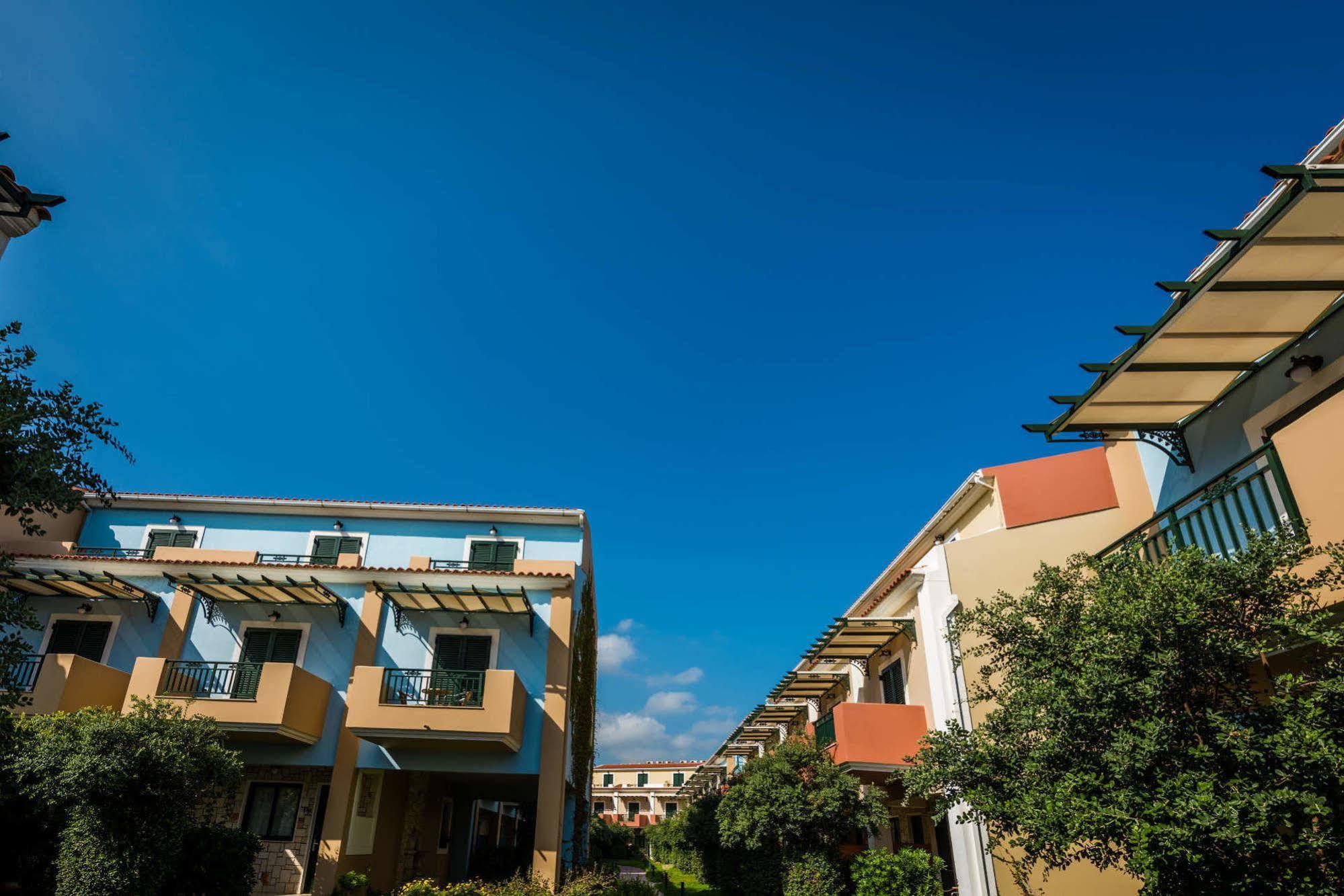 Mediterranean Beach Resort ลากานาส ภายนอก รูปภาพ