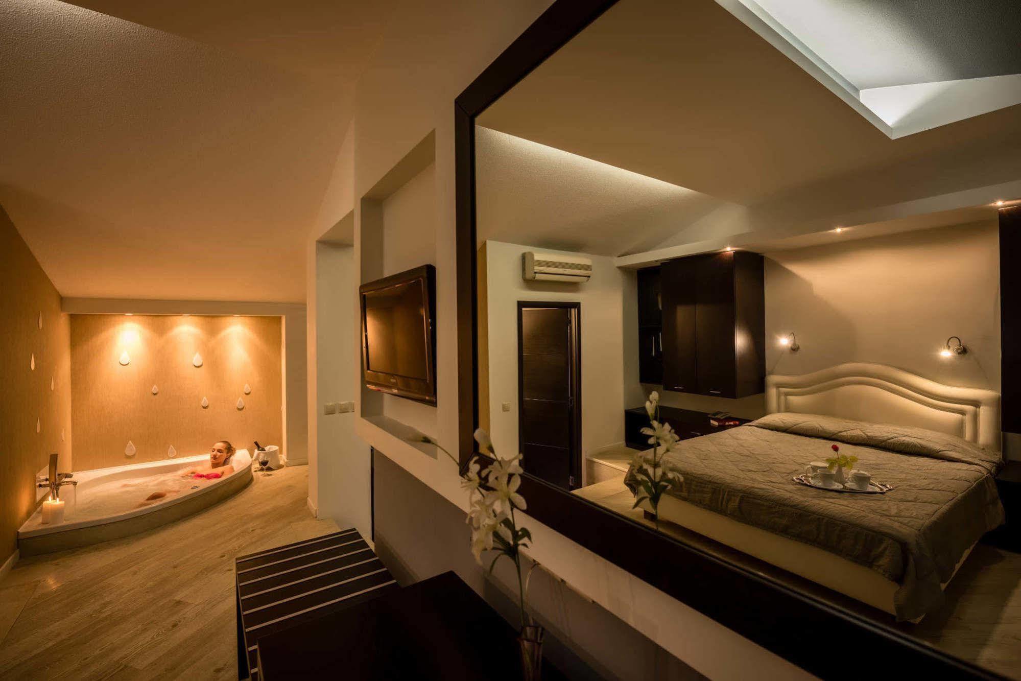 Mediterranean Beach Resort ลากานาส ภายนอก รูปภาพ