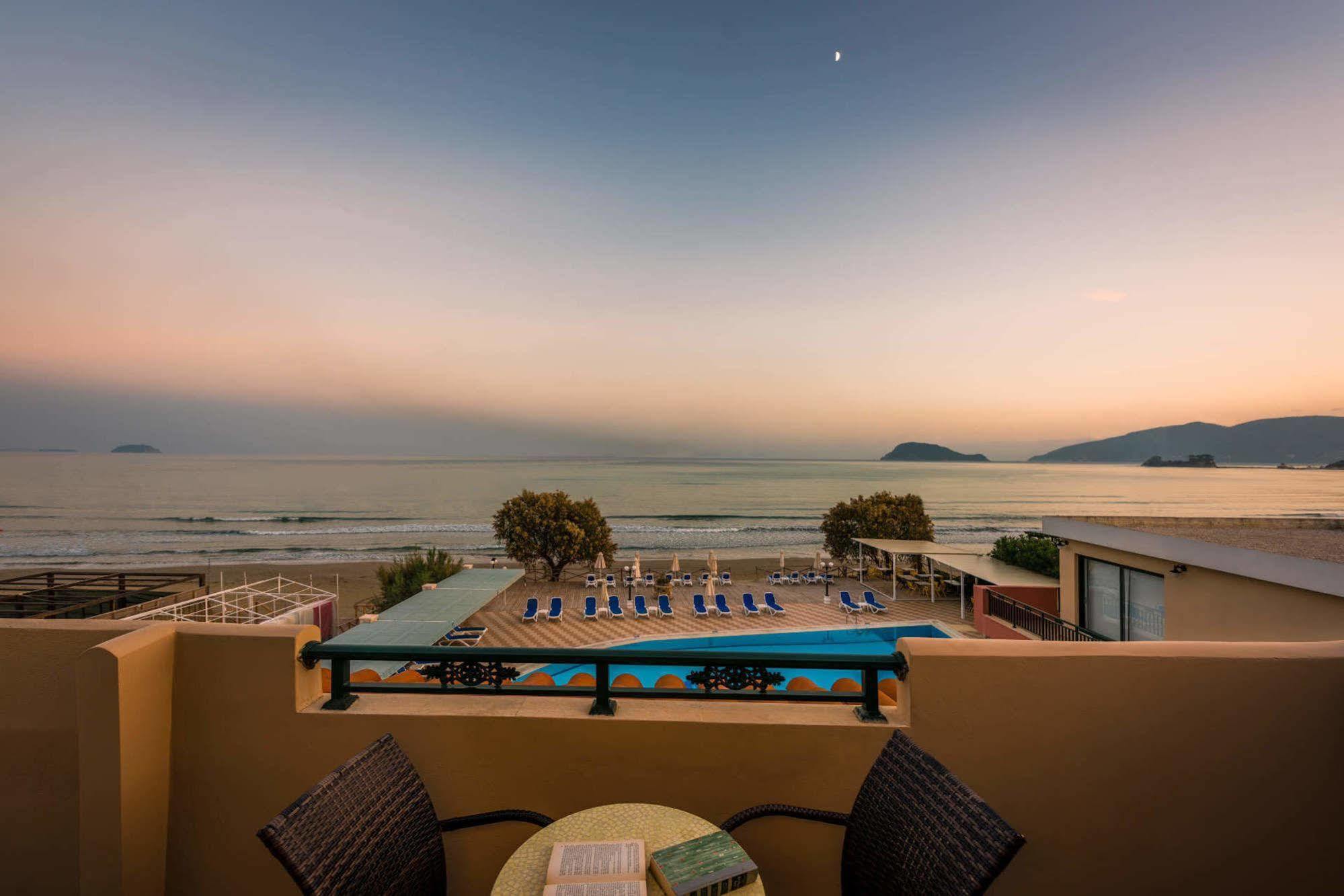 Mediterranean Beach Resort ลากานาส ภายนอก รูปภาพ